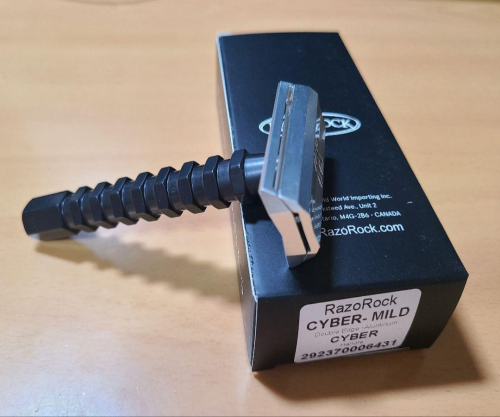 Т-образная бритва RazoRock Cyber Mild, закрытый срез фото 2